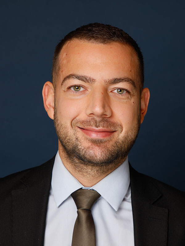 Deniz Cesmeli